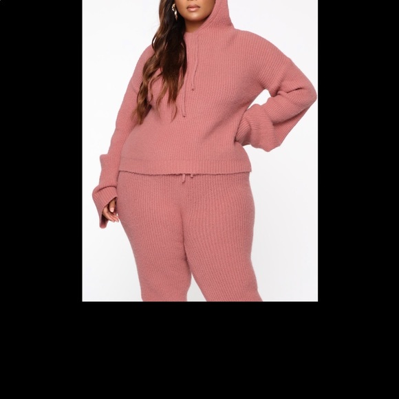 Sweater set - Picture 2 of 2